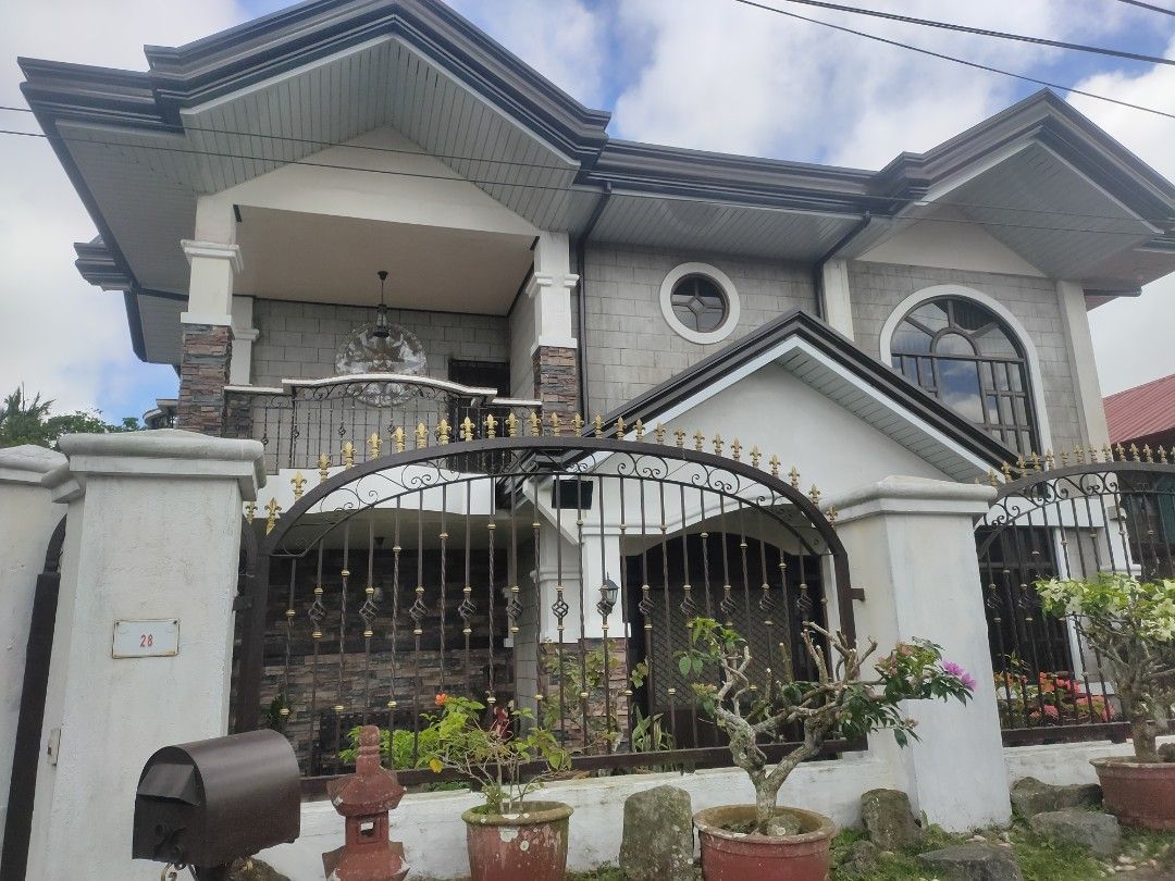 Mendez Cavite / 2Storey House and Lot on Carousell
