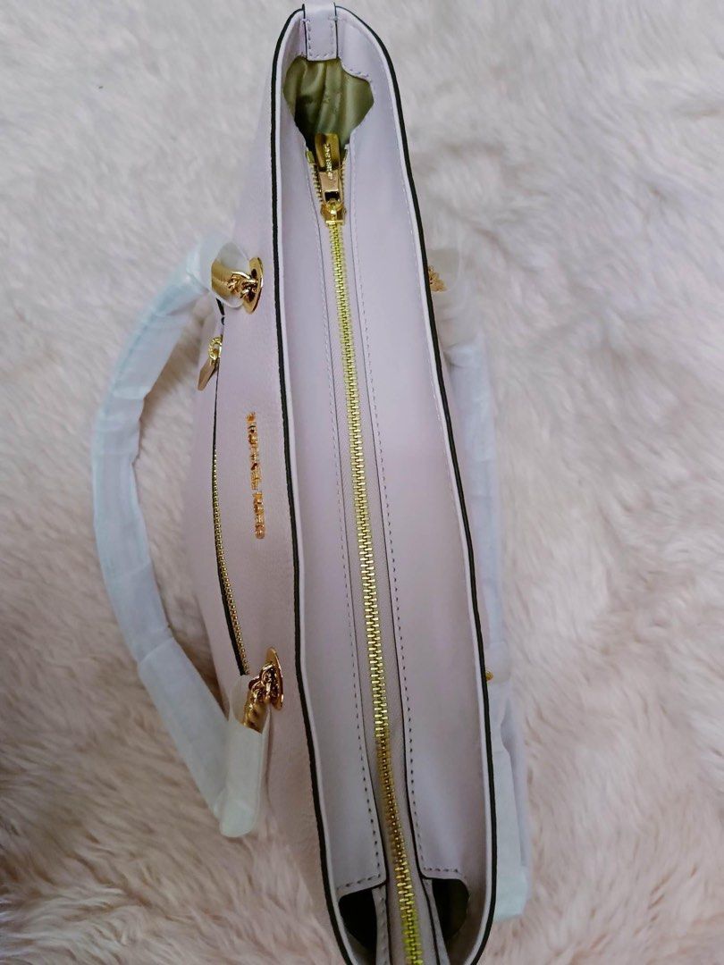 Michael Kors Jet Set Medium Powder Blush Leather Front Zip Chain Tote –  Nahim - Luxury Wardrobe