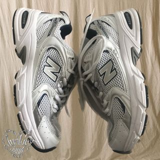 NB 530 white