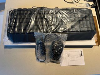 （分類：）位於 。 由 ajincanada 提交（商品編號 1235586262，圖片 1）。簡介： 。