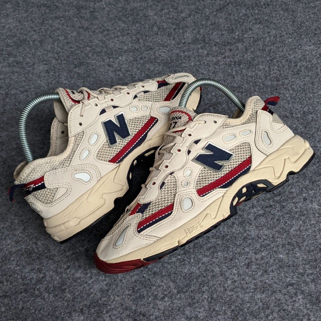 New balance 827 hotsell bege