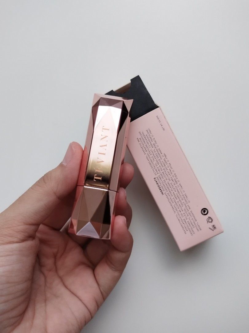 Teviant lipstick title holder on Carousell