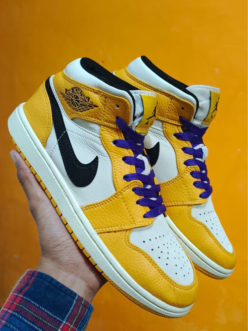 Nike Air Jordan 1 Mid Lakers Size 41 Fesyen Pria Sepatu Sneakers di Carousell