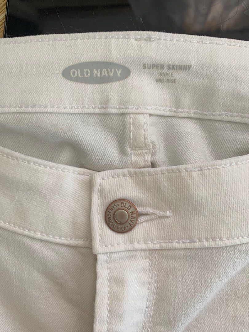 Old Navy Mid-Rise Skinny White Jeans, Women'S Fashion, Bottoms, Jeans On  Carousell