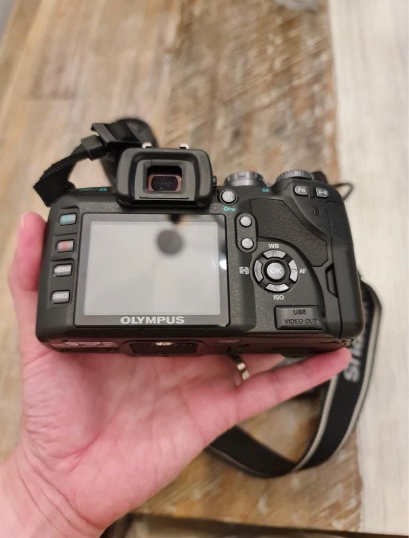 Olympus E510 Camera, Photography, Cameras on Carousell