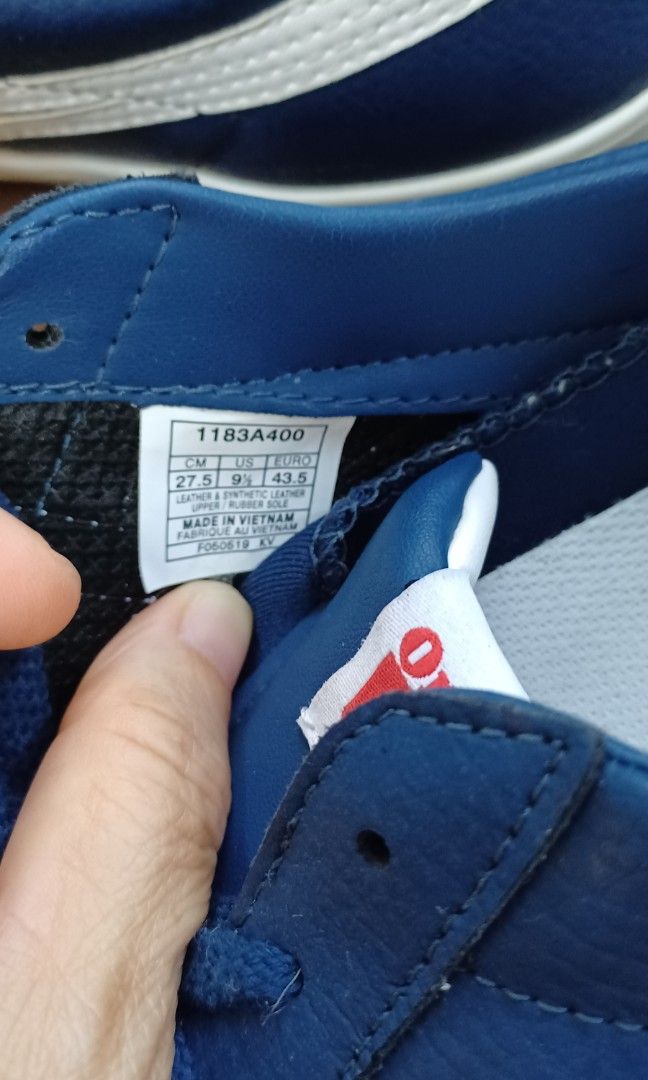 Onitsuka Tiger (Category: Sneakers) located in Singapore. Submitted by lisasf601 (Listing ID 1235618267, Image 3). Description: Men's Onitsuka Tiger shoes. Navy blue. wore not more than 3 times. see pic for size..