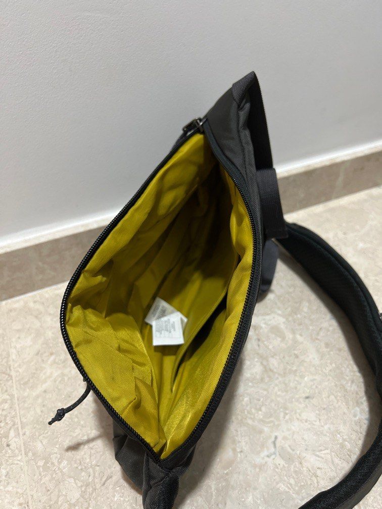 Patagonia Atom 8L sling bag, Men's Fashion, Bags, Sling Bags on Carousell