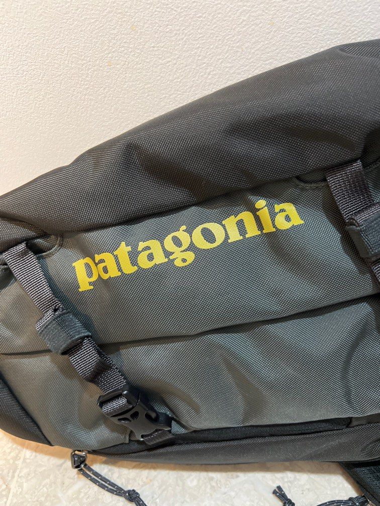 Patagonia Atom 8L sling bag, Men's Fashion, Bags, Sling Bags on Carousell