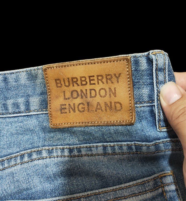 Preloved Authentic Burberry Men s Jeans 90 New
