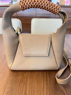 （分類：）位於 。 由 preciouscute 提交（商品編號 1235610892，圖片 1）。簡介： 。