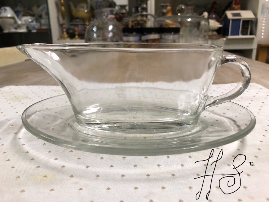 Pyrex jaj gravy boat, Hobbies & Toys, Collectibles & Memorabilia