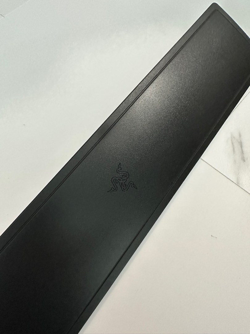 Razer Blackwidow v3 keyboard hand rest armrest, Computers & Tech, Parts