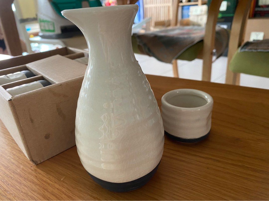 Sake bottle and cup set, Furniture & Home Living, Bathroom & Kitchen