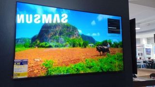 SAMSUNG 4K UHD SMART TV