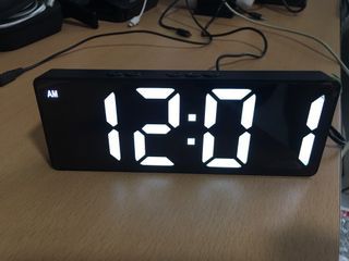 Study Table Digital clock with wake up alarm and temperature indicator