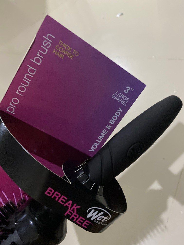 The wet brush pro round brush, Kesehatan & Kecantikan, Perawatan Rambut