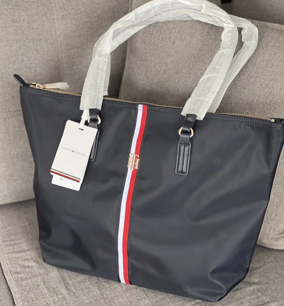 Tommy hilfiger hot sale large bag