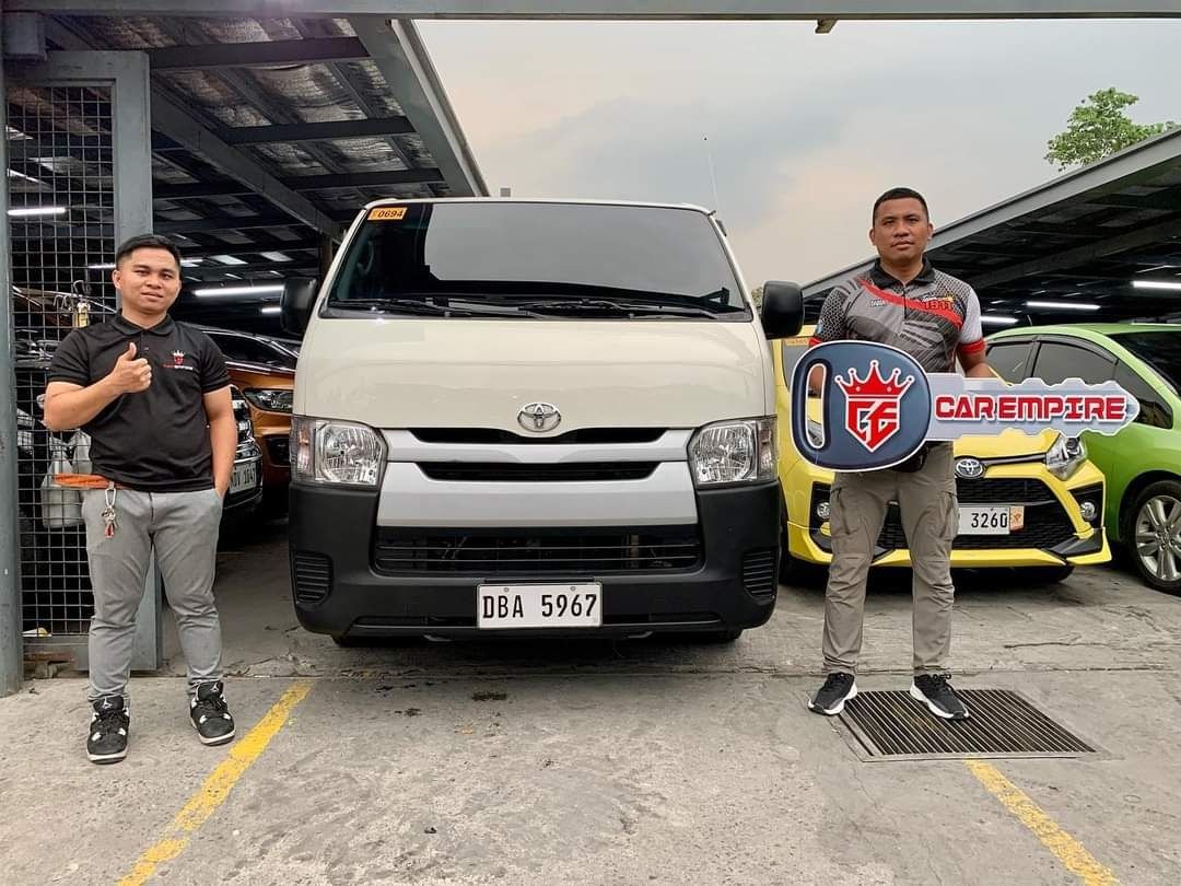 Ayosdito van for sale toyota hiace commuter clearance