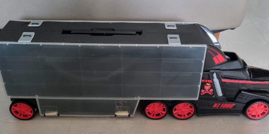 Toys r us car storage truck, Hobbies & Toys, Toys & Games on Carousell