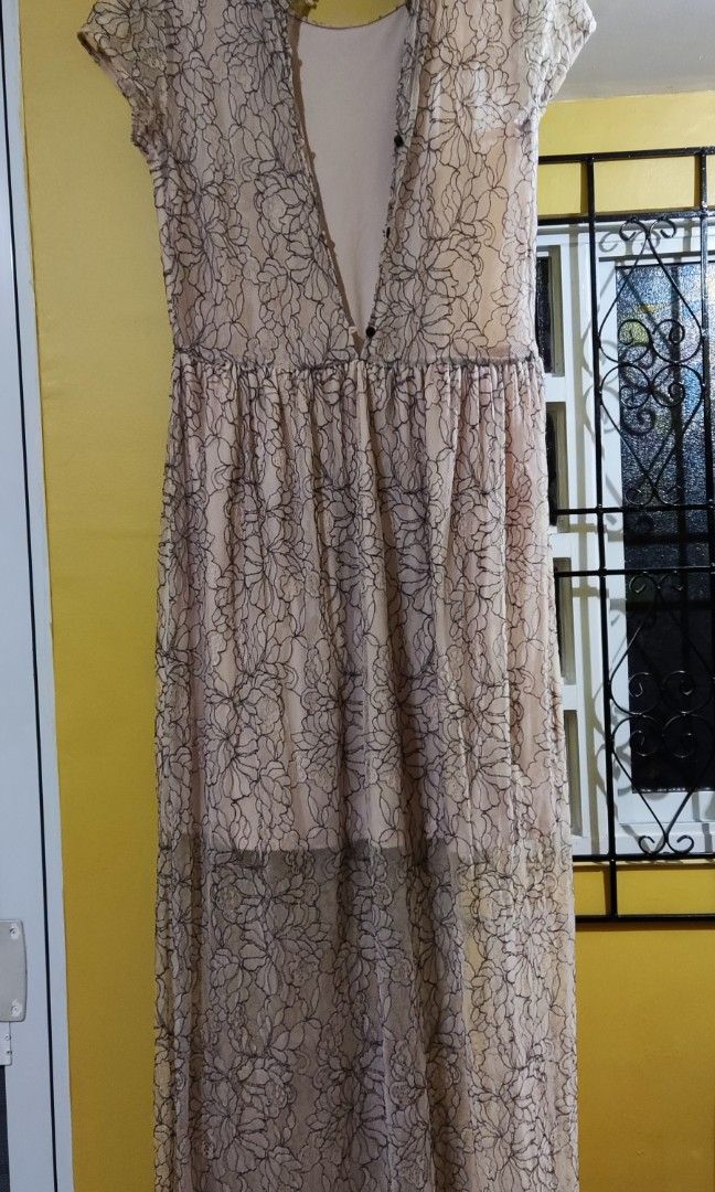 Trafaluc light pink dress (Category: Dresses) located in Angono. Submitted by bblossom21 (Listing ID 1235618463, Image 2). Description: .
