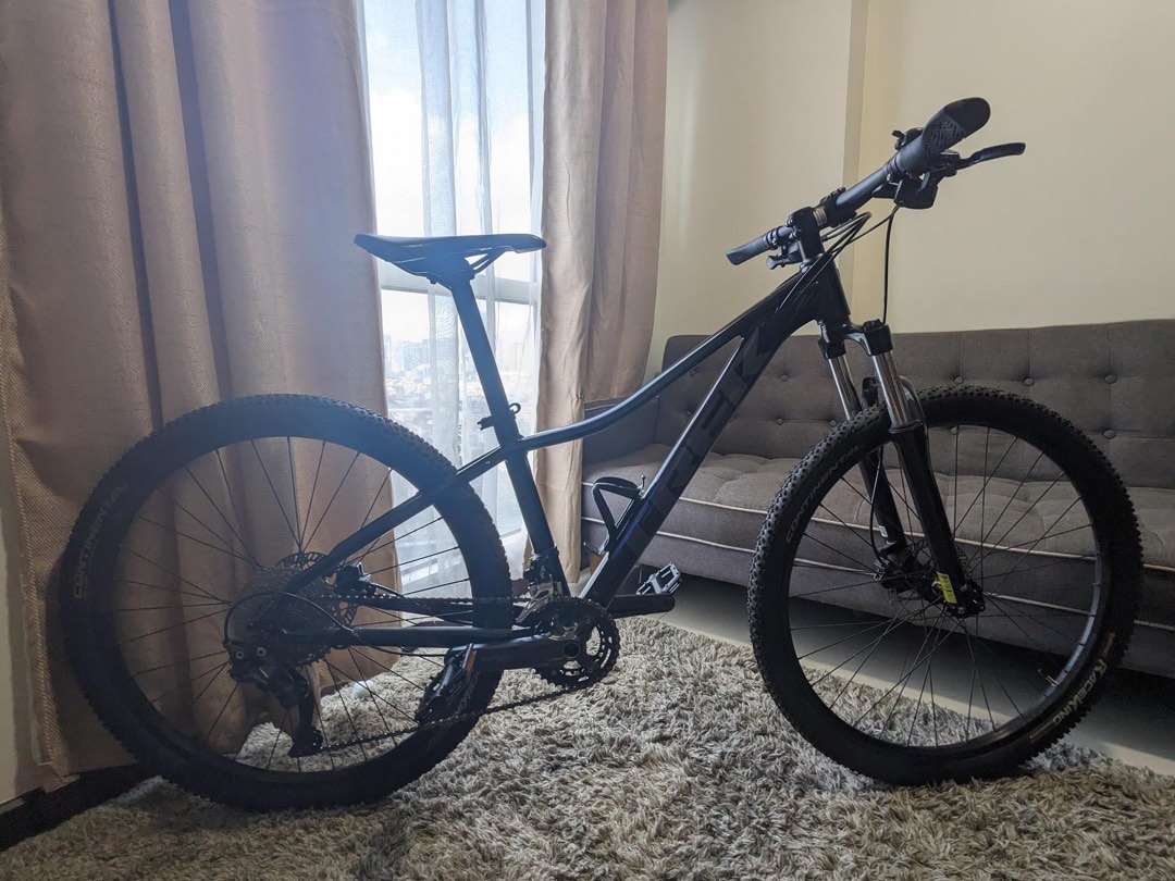 Trek Marlin 5 2021 (Small), Sports Equipment, Bicycles & Parts