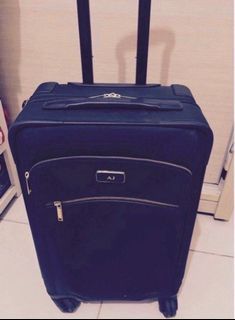 TUMI頂級行李箱品牌Tumi👑黑金登機箱❤️超級超級新，低價割愛，買到賺到🌟