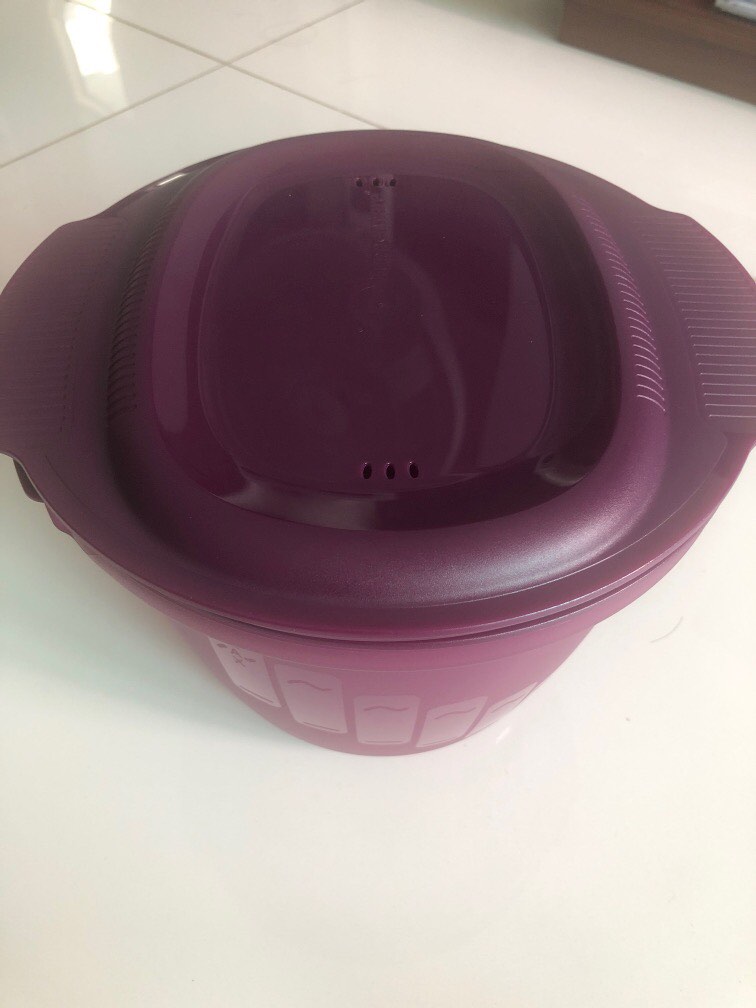 Tupperware pasta maker round, Furniture & Home Living, Kitchenware