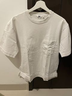 Uniqlo oversize tshirt / kaos pria putih
