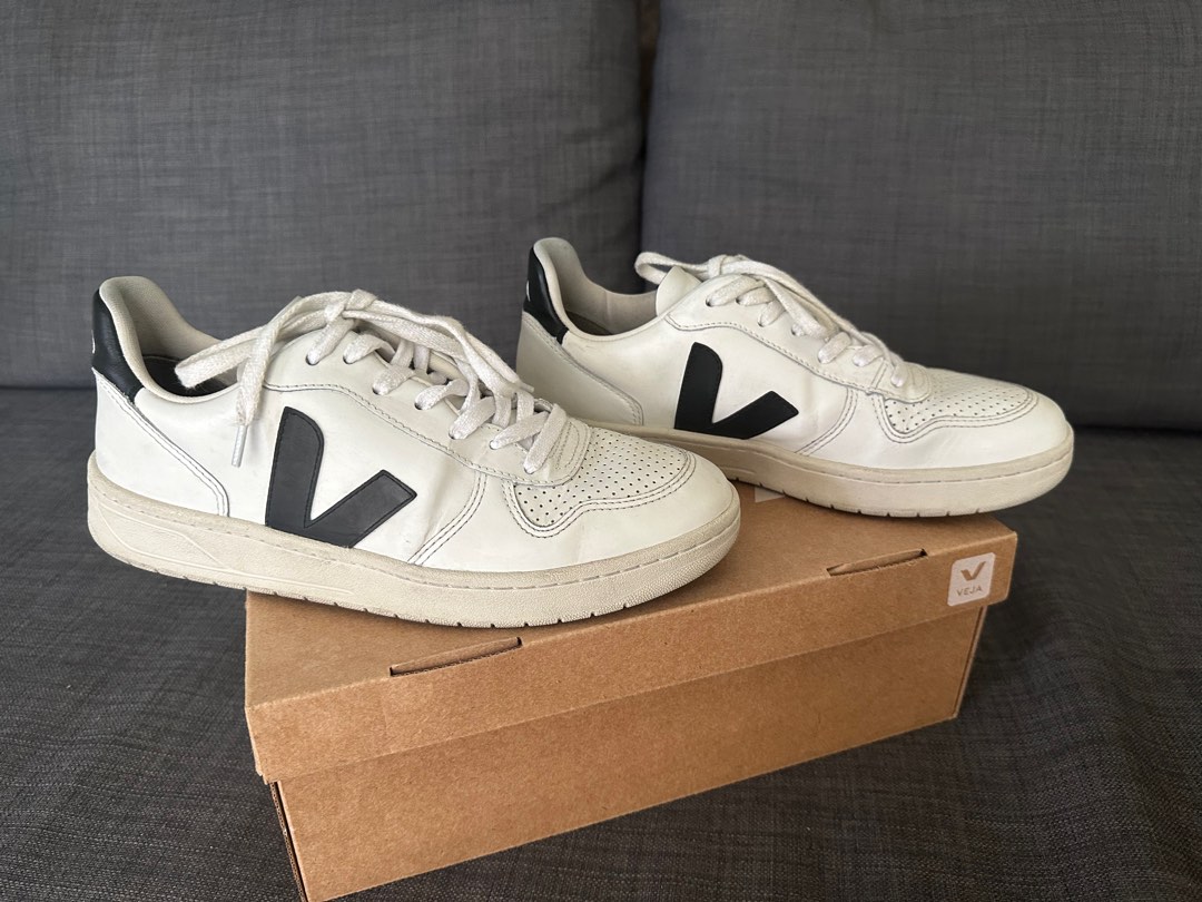 VEJA V10 EU 42 Men s Fashion Footwear Sneakers on Carousell