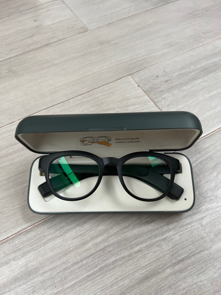 Vue eyeglasses, Men's Fashion, Watches & Accessories, Sunglasses