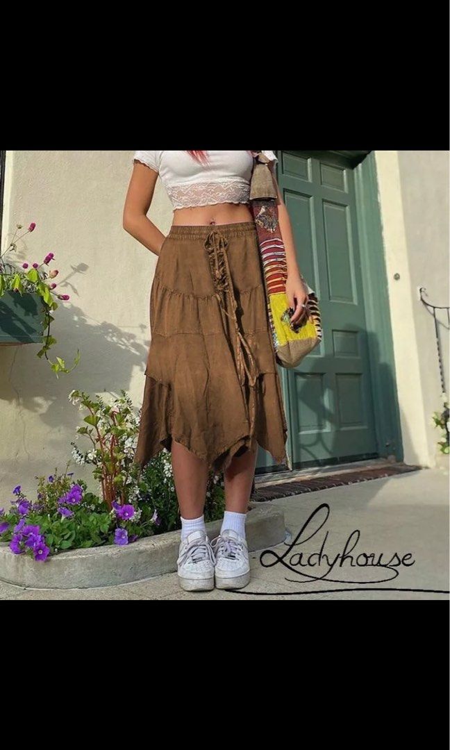 Y2k brown Long skirt, Women's Fashion, Bottoms, Skirts on Carousell