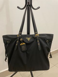 Nero Tessuto Saffiano Drawstring Shopping Tote (Rented Out)