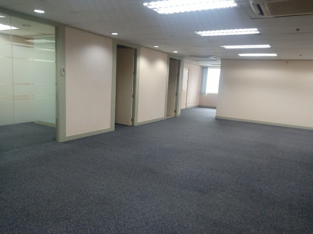 130sqm Office Space in Jollibee Plaza Ortigas Center CBD Pasig City for ...