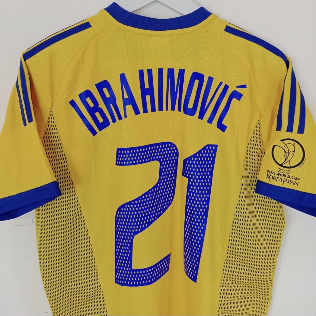 Ajax home shirt 2003-2004 x Zlatan Ibrahimović #9 in XL