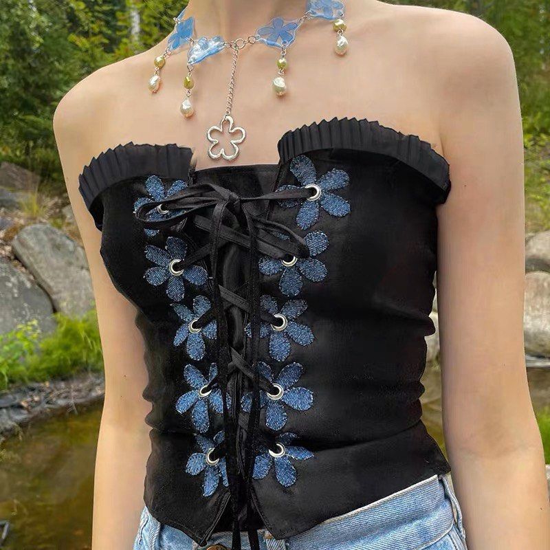 2208 tumblr basic ulzzang daisy embroidered corset grungecore ruffles lace  up daisy floral cottagecore fairies vintage retro top, Women's Fashion,  Tops, Sleeveless on Carousell
