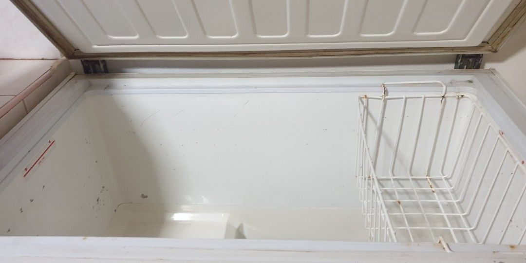 2nd hand freezer, TV & Home Appliances, Other Home Appliances on Carousell