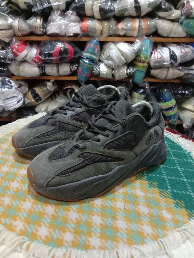 Adidas shoes sale 700 cm