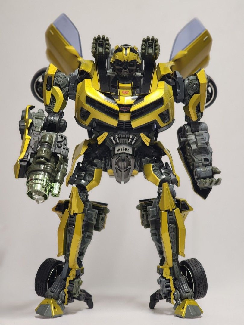 變形金剛BATTLE OPS BUMBLEBEE LIMITED EDITION METALLIC FINISH 