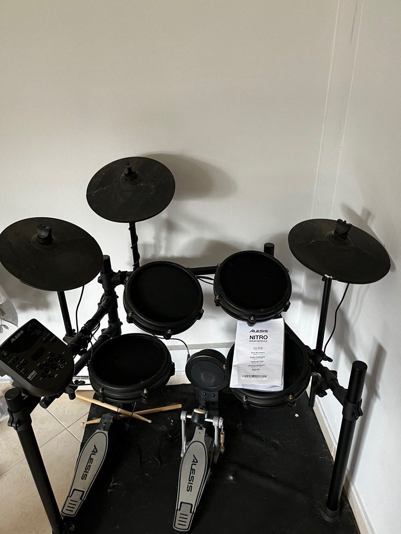 Alesis Electronic Drum set Nitro Mesh, Hobbies & Toys, Music & Media