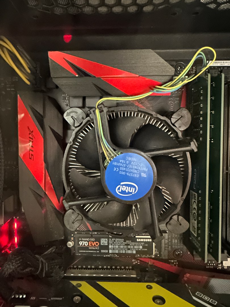 Asus ROG Strix B250H Gaming + i7-7700 + 2 Crucial DDR4 8GB Ram ...