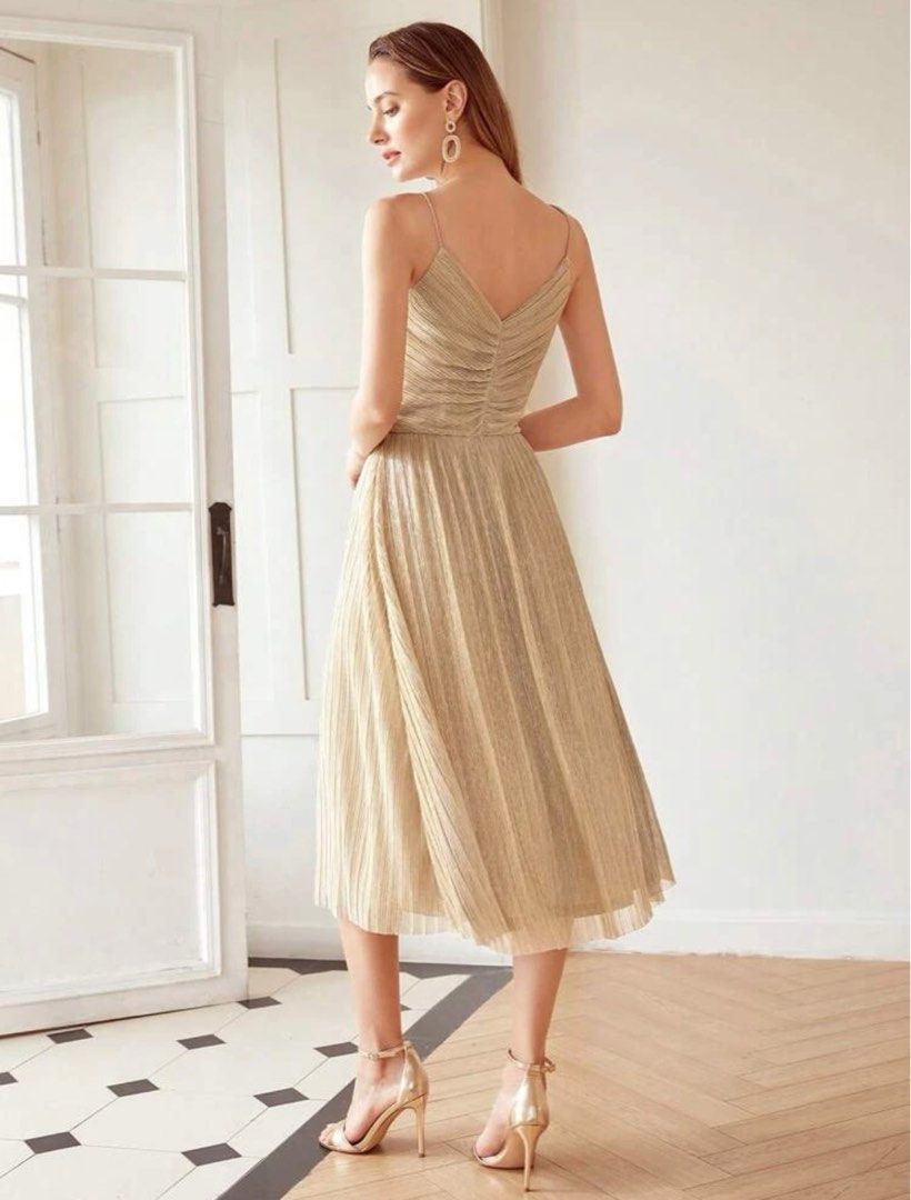 Gold cocktail gown hotsell