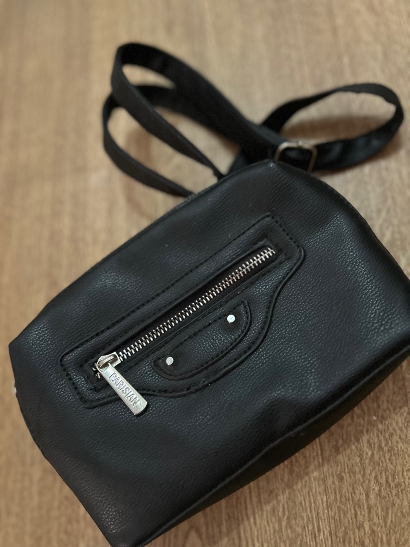 Belt bag, Women's Fashion, Bags & Wallets, Purses & Pouches on Carousell