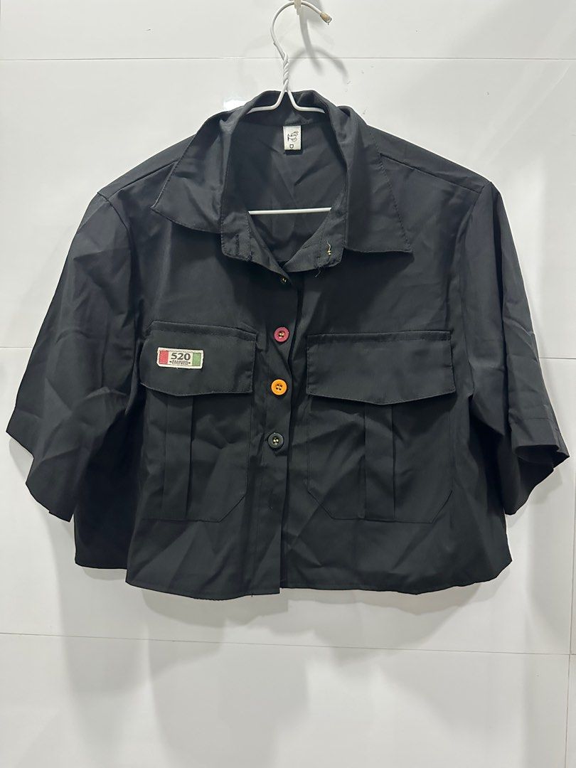 Black Cropped Polo (Category: Blouses) located in Quezon City. Submitted by patbrandeditems (Listing ID 1235837422, Image 1). Description: .