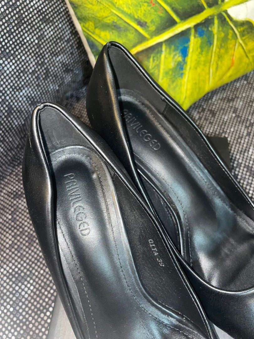 pointed heels amazon