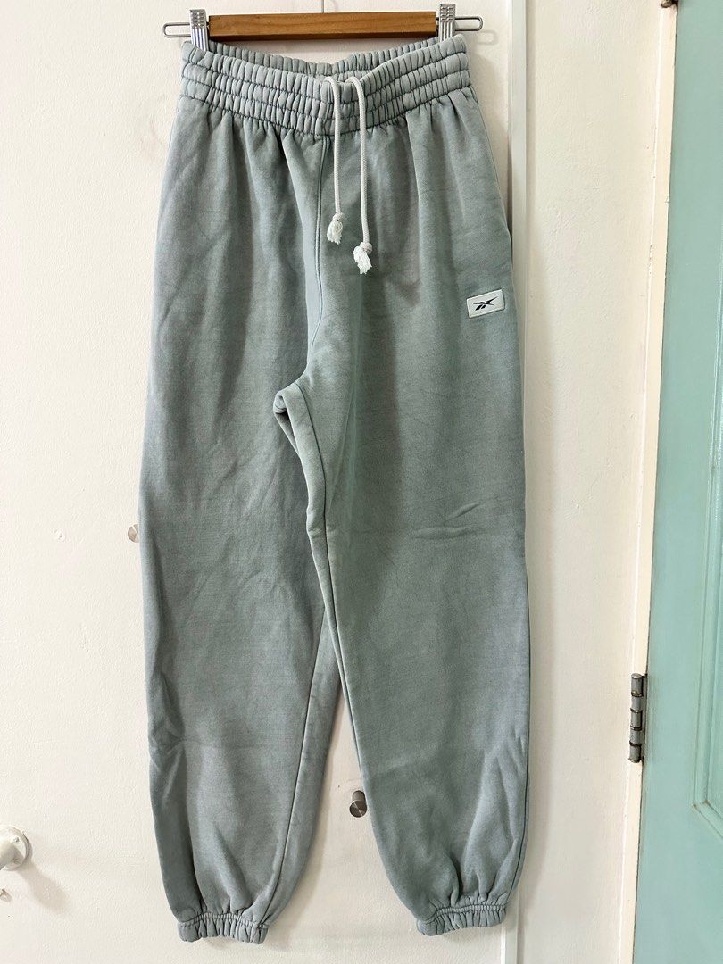 BN Reebok Grey Sweatpants with inner fleece Women s Fashion