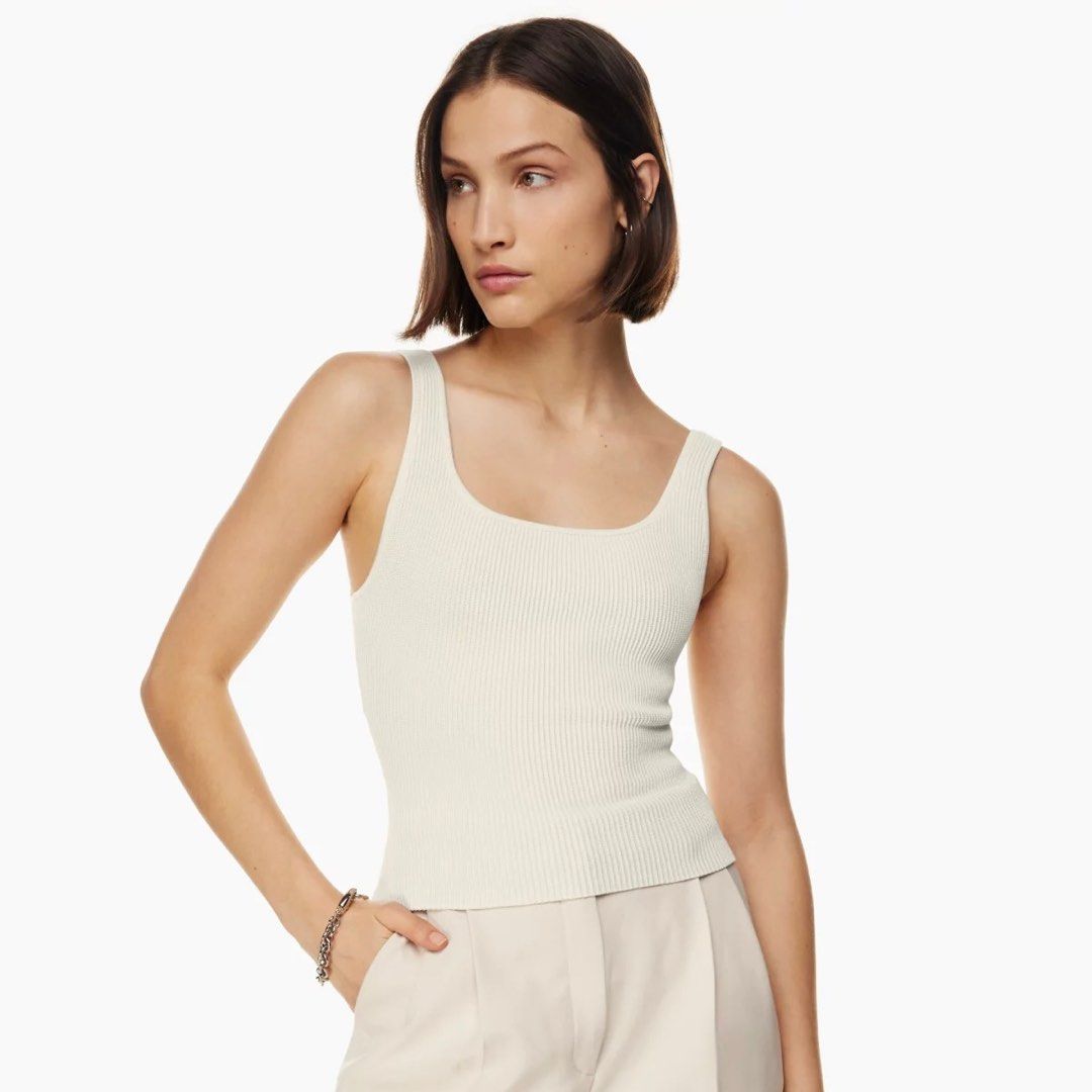 Aritzia Babaton Contour 90s Bodysuit in White, Women's Fashion, Tops,  Sleeveless on Carousell