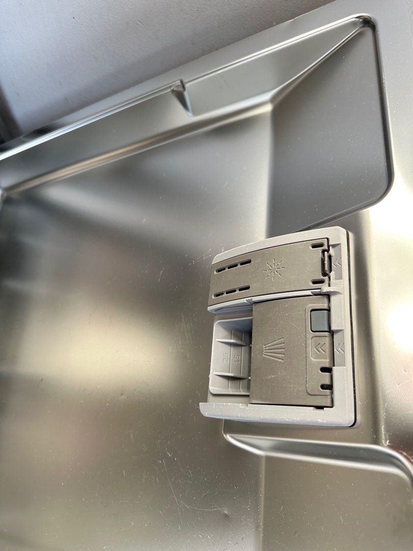 Bosch Silence plus ( Negotiable), TV & Home Appliances, Washing