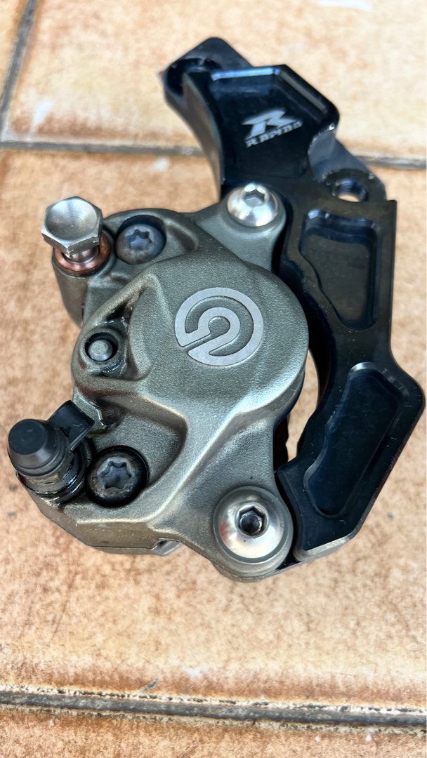 Brembo P34 2pot caliper for nmax v2 with bracket, Motorcycles