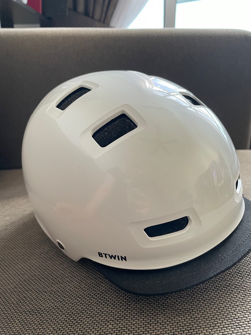 Btwin 500 city cycling bowl hotsell helmet