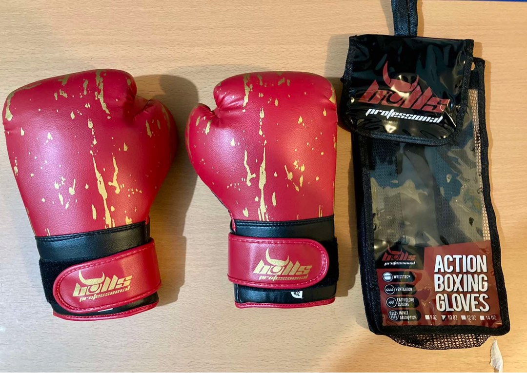 Bulls Boxing Gloves, Sports Equipment, Sports & Games, Combat Sports on